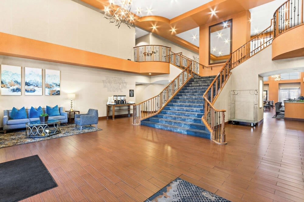 Hampton Inn & Suites Phoenix-Goodyear 2