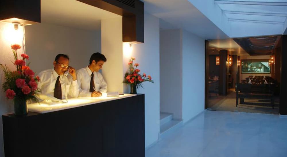 Hotel Palace Heights 3