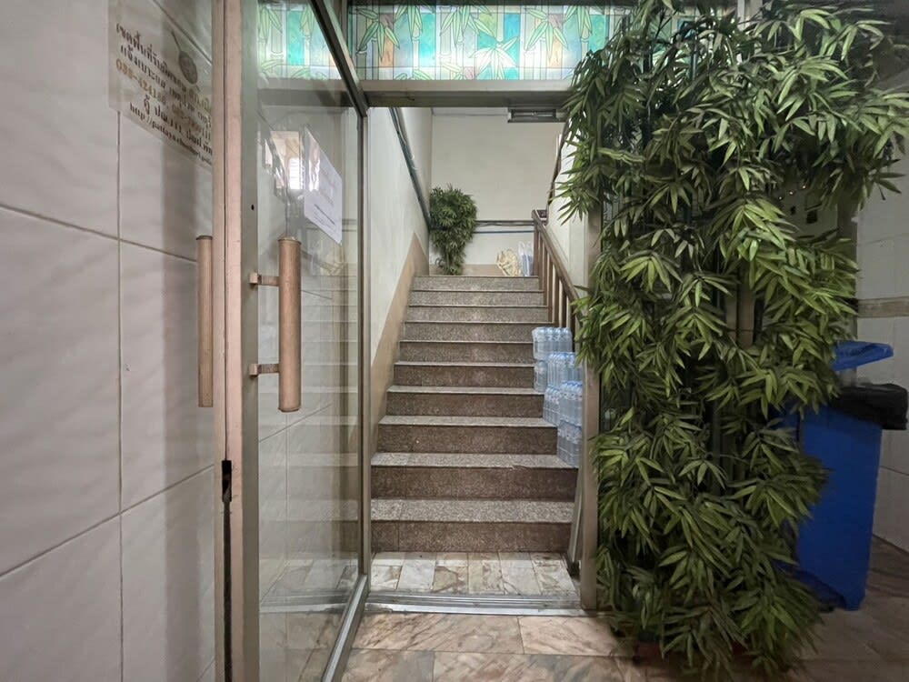 OYO 75494 President Apartment 2