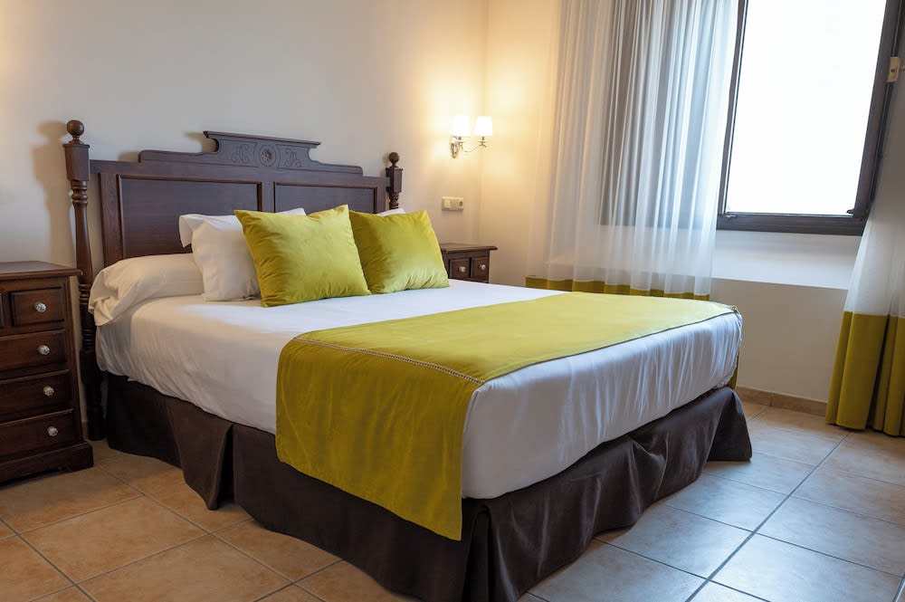 Hotel María de Molina 5