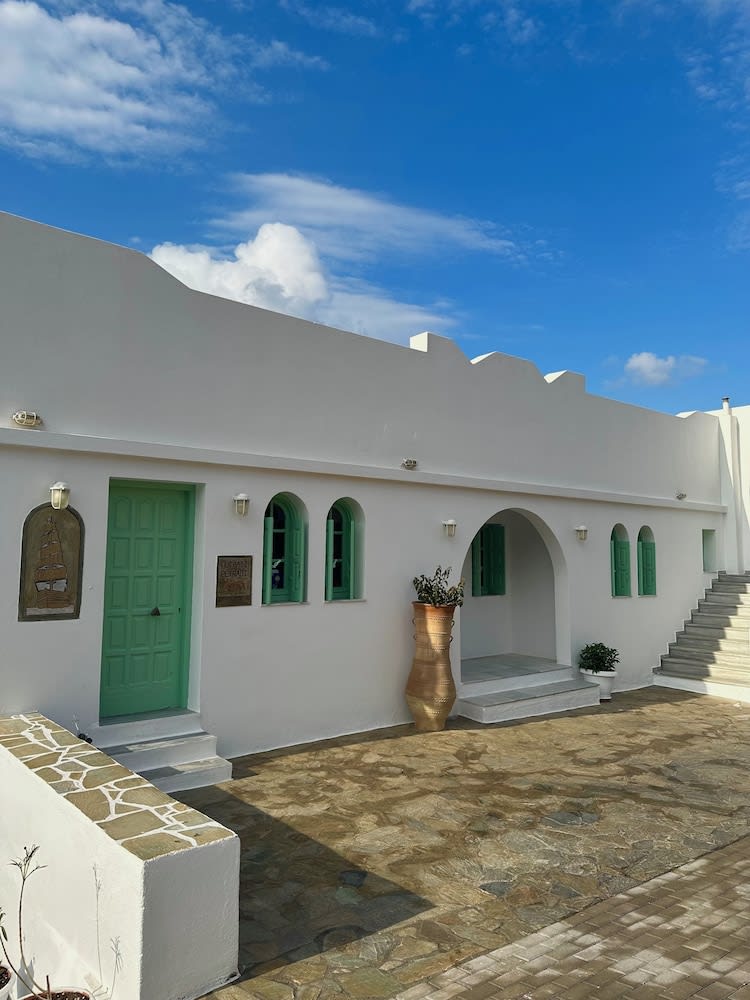 Petradi Hotel 2