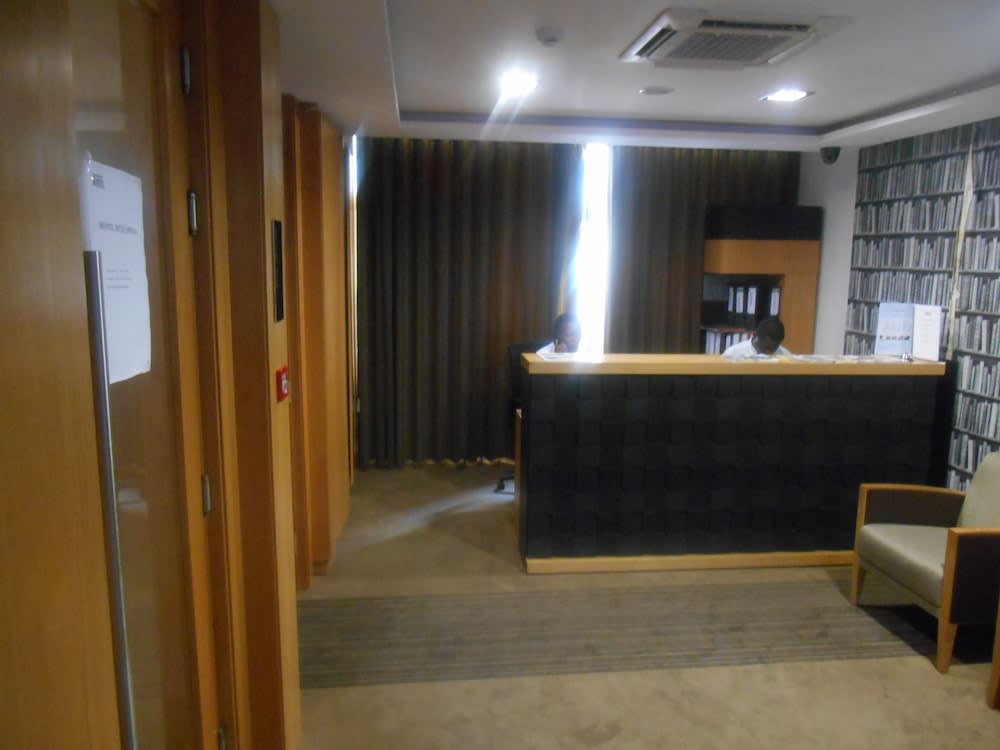 Hotel Ritz Capital 2