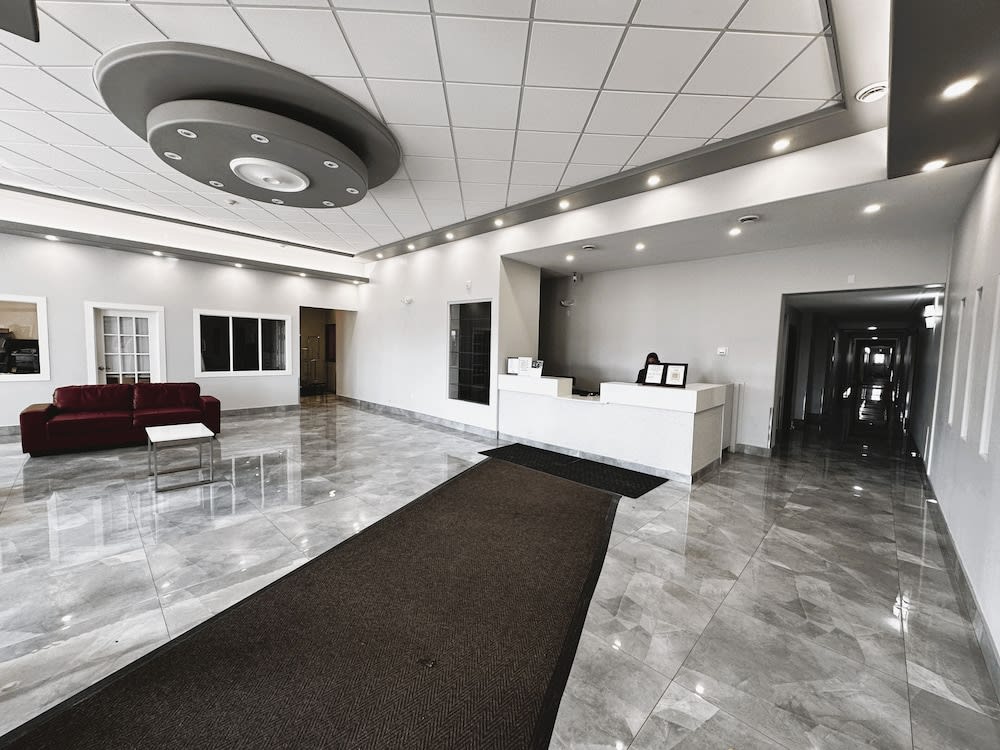 Travelodge by Wyndham Regina 1