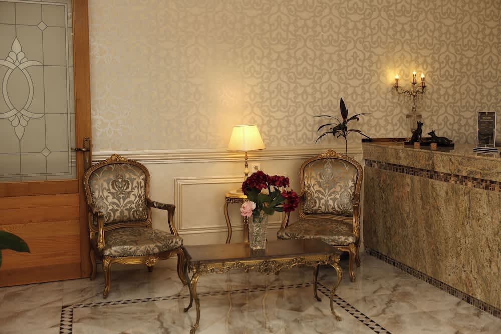 Hotel de letoile 2