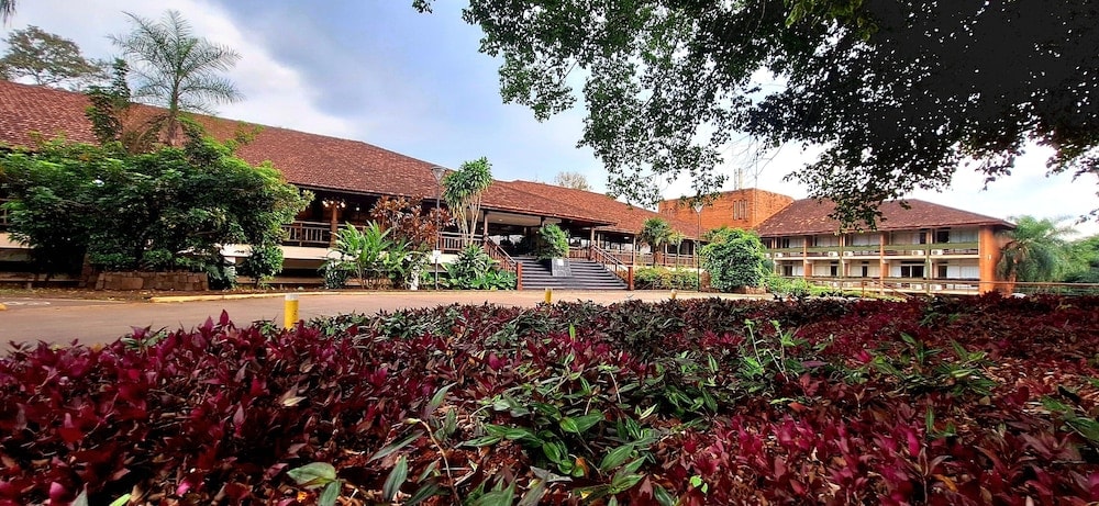 Hotel Raices Esturion 1