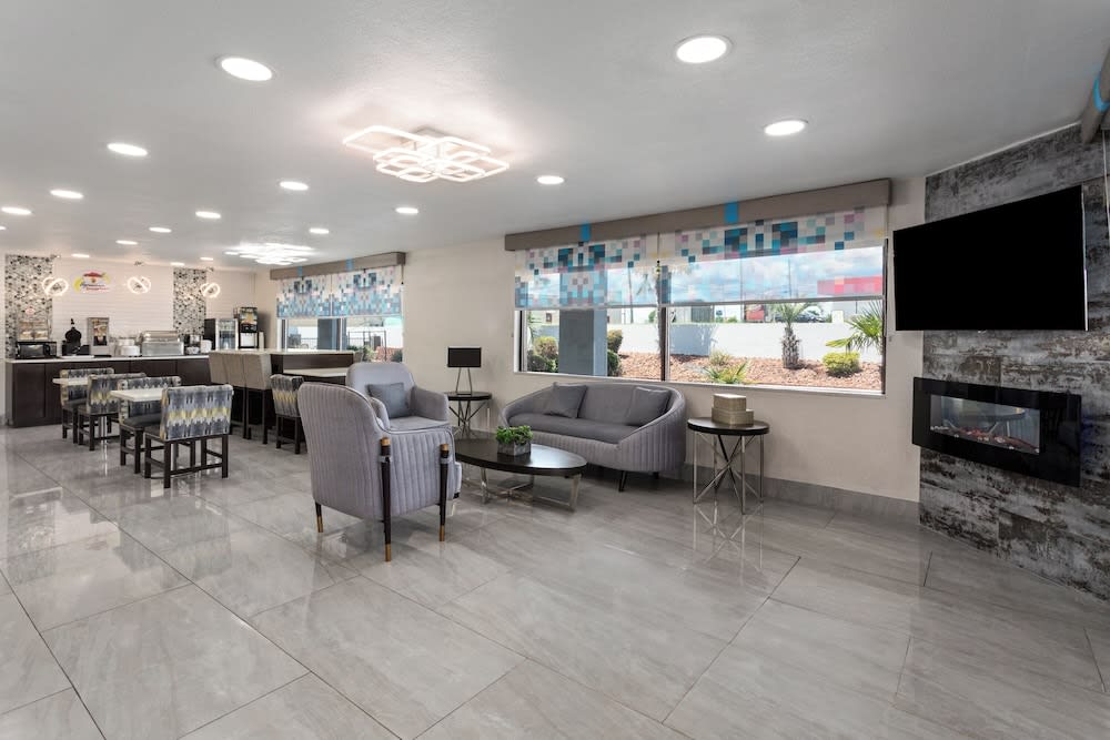 Super 8 by Wyndham Prattville Montgomery 2