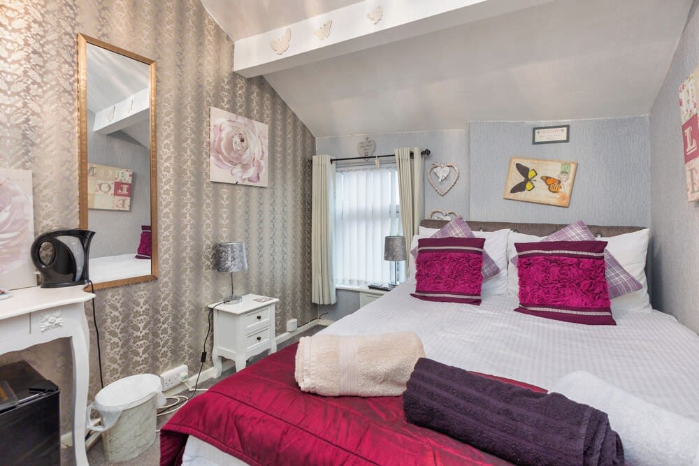Friends Hotel 2