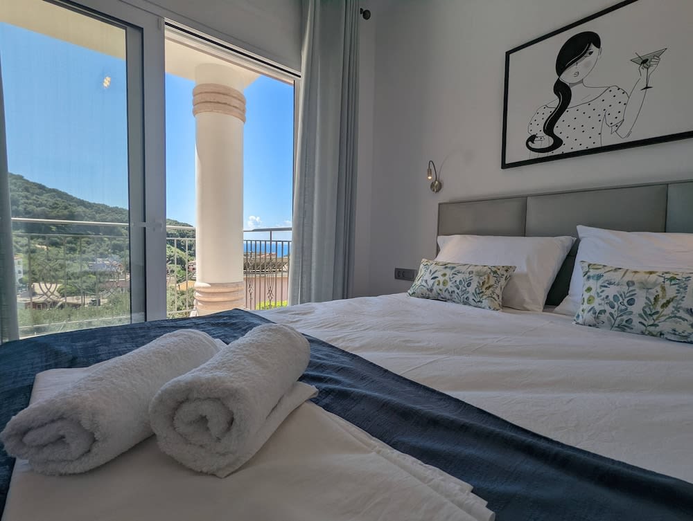 Natura Luxury Suites Parga 2