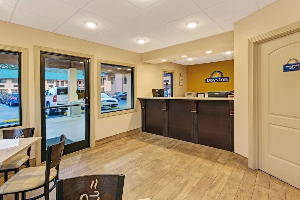 Days Inn by Wyndham Cherokee Near Casino 2