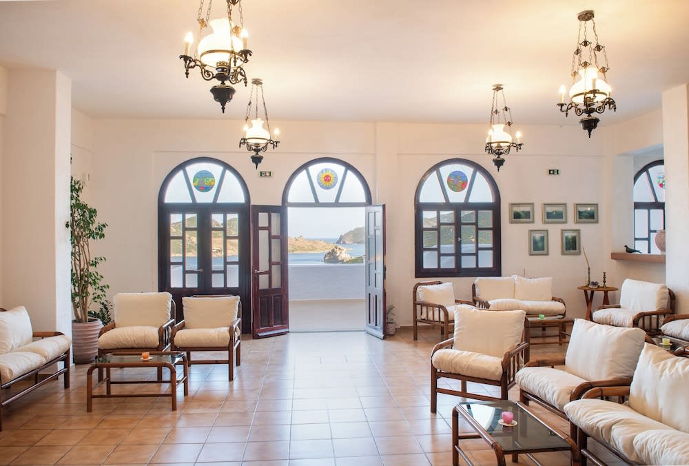 Golden Sun Hotel Patmos 2