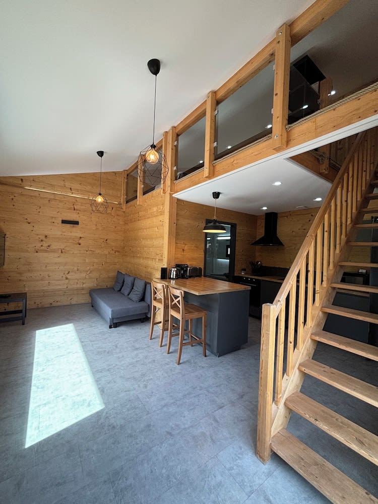 Chalets Perce Neige & Jacuzzi privatif 4