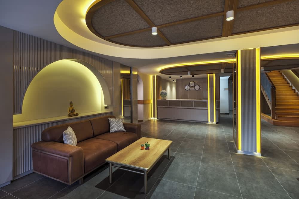 Monk Resort Hotel 2