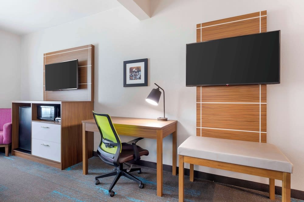 Best Western Plus Medical Center 5