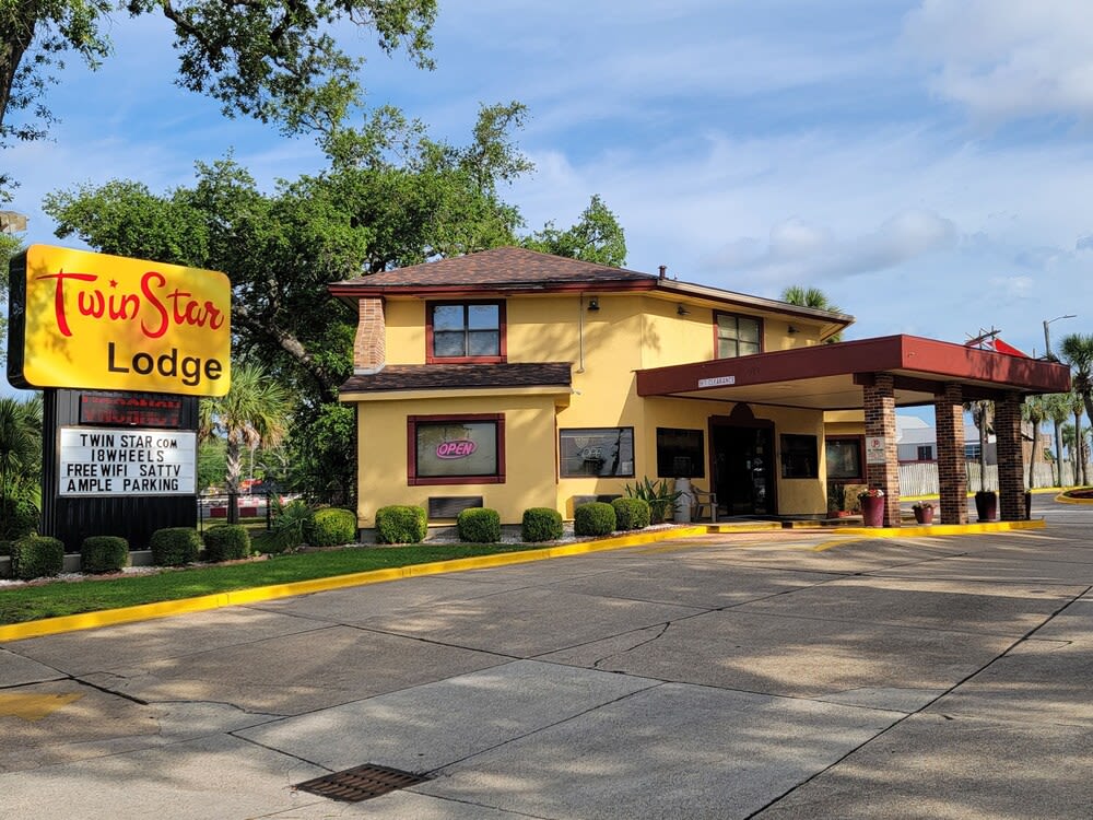 Twin Star Lodge 1