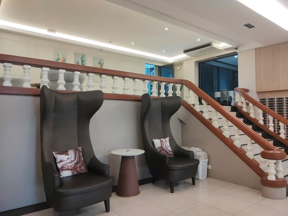 Boss Hotel 2