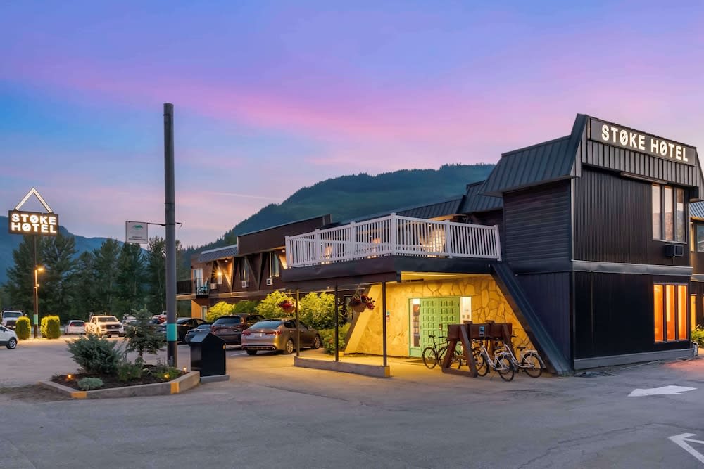 Stoke Hotel SureStay Collection by Best Western 1