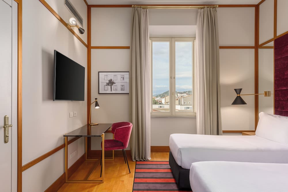 Room Mate Luca, Florence 1