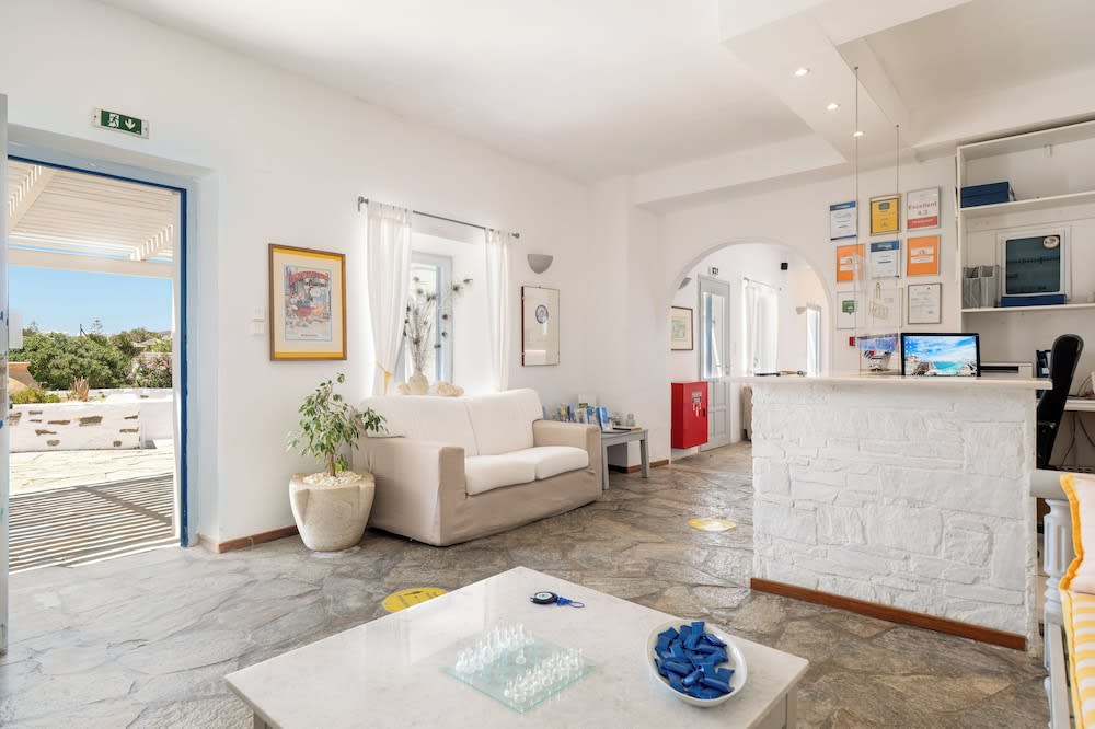 Naoussa Hotel Paros by Booking Kottas 2