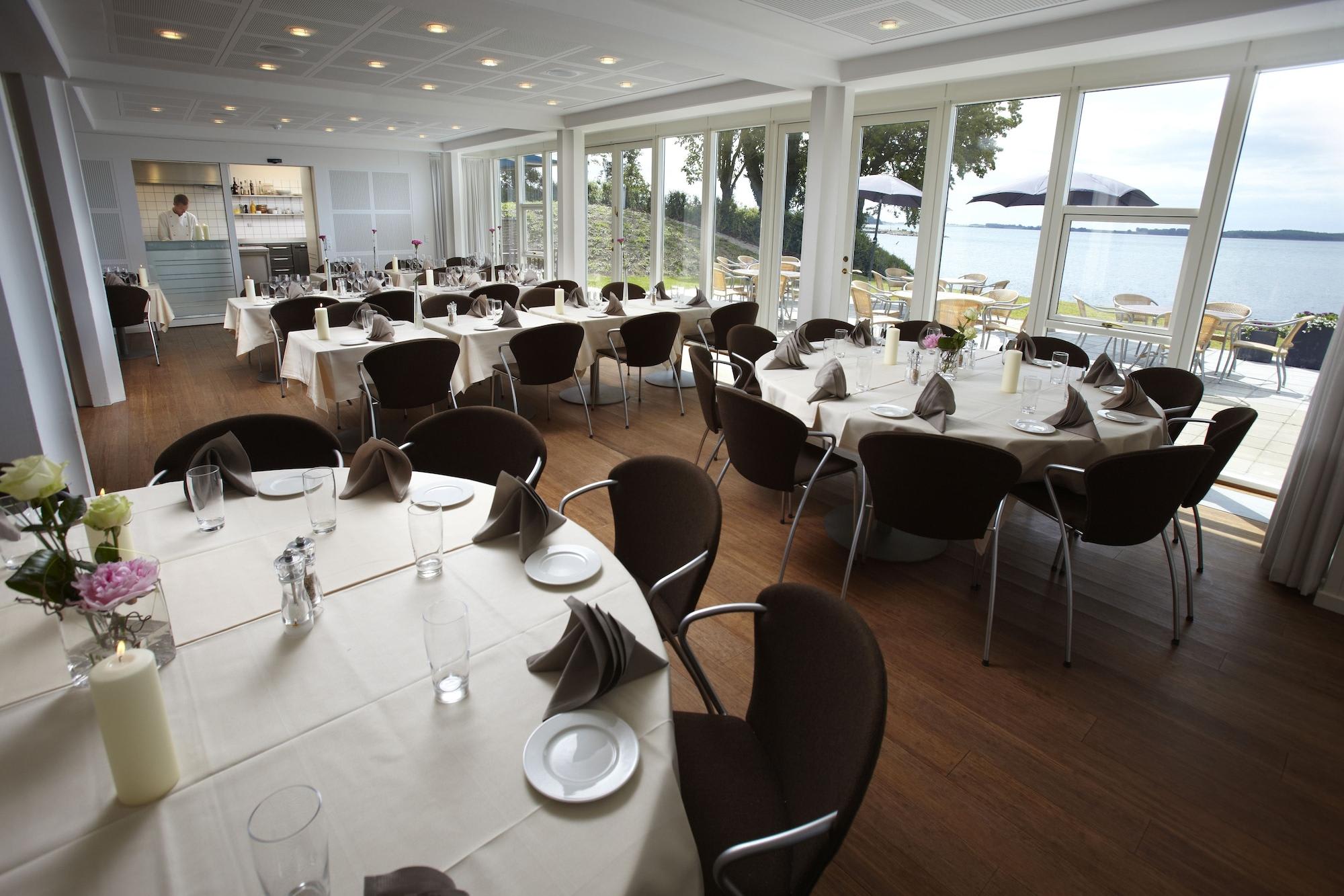 Sixtus Sinatur Hotel & Konference 1