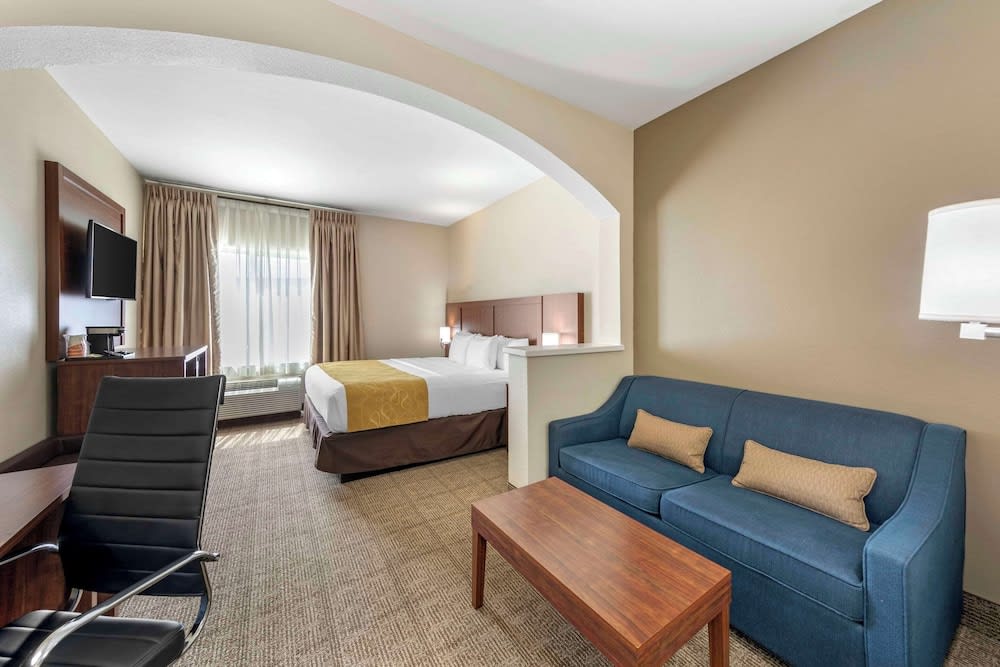 Comfort Suites Tulare Sequoia Gateway 1