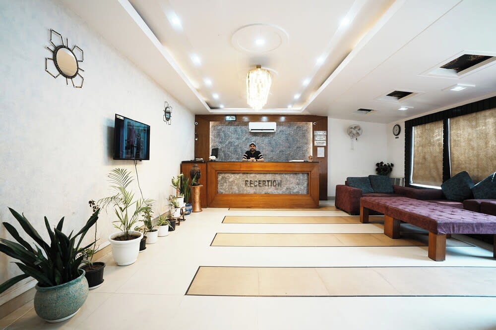 Hotel Om Paradise Near IGI Delhi Airport 3