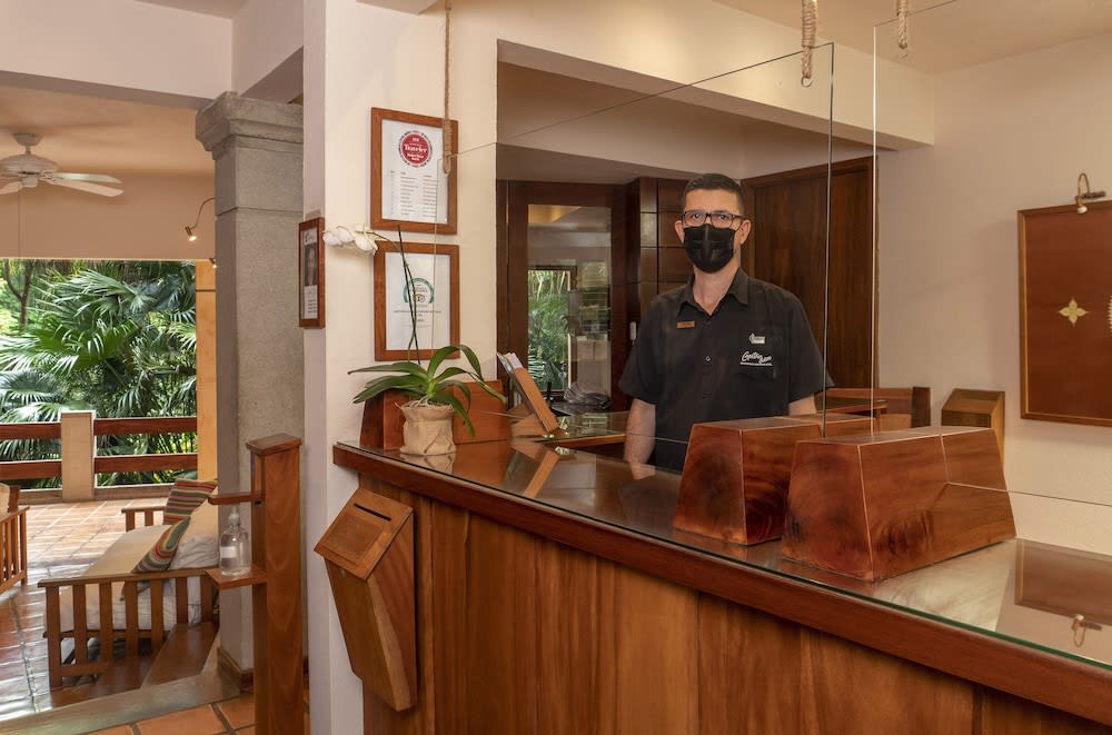 Capitán Suizo Beachfront Boutique Hotel 2