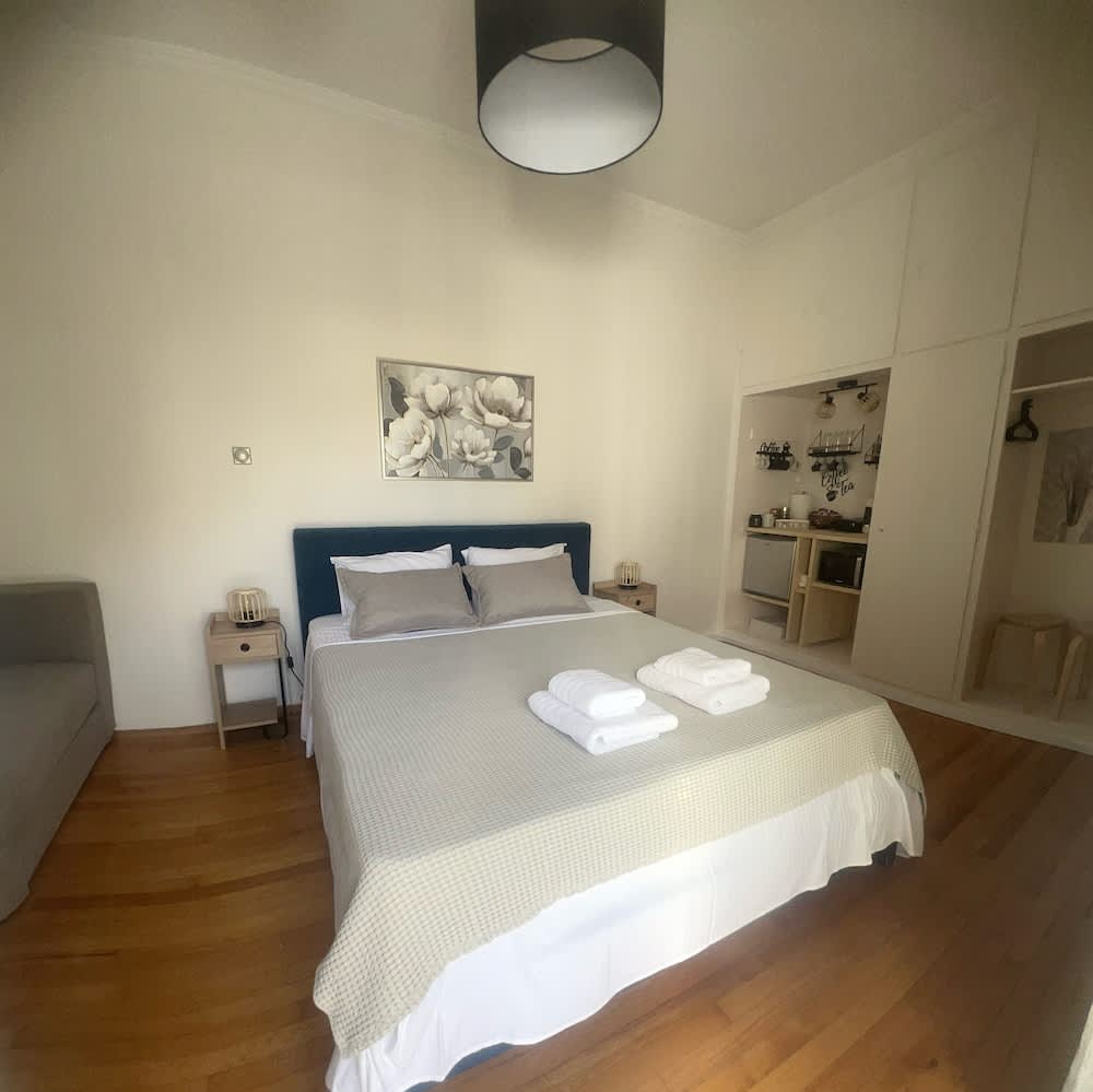 Garden Square Inn 1