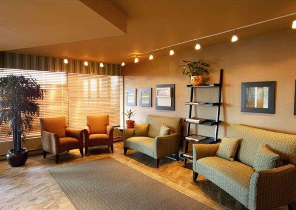 Quality Inn & Suites PE Trudeau Airport 3