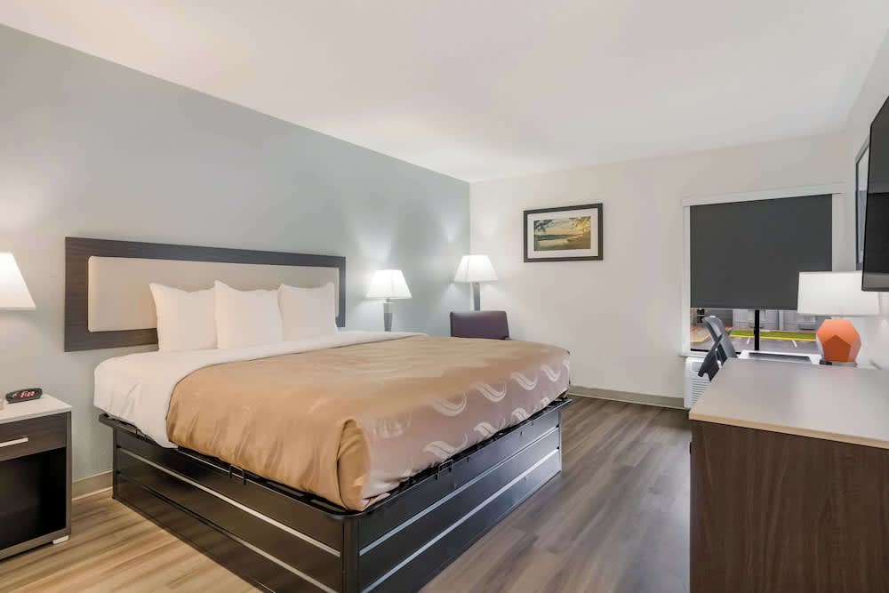 Quality Inn Jacksonville near Camp Lejeune 1