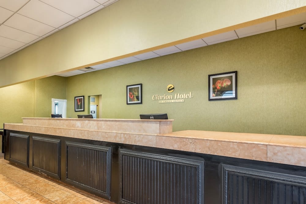 Clarion Hotel - Cincinnati North 2