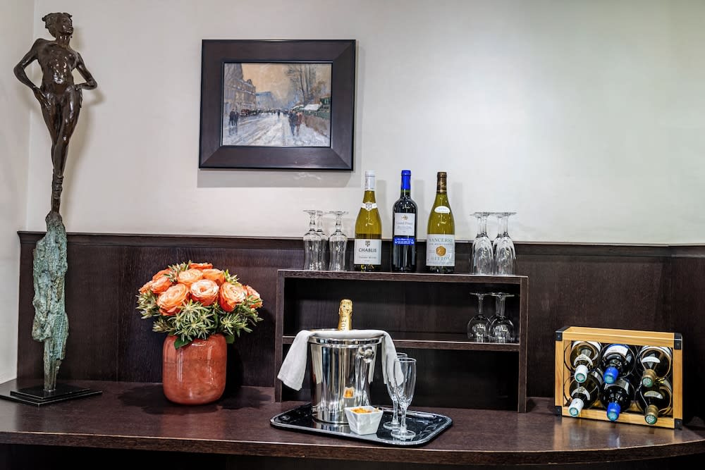 Hotel de la Paix Tour Eiffel 3