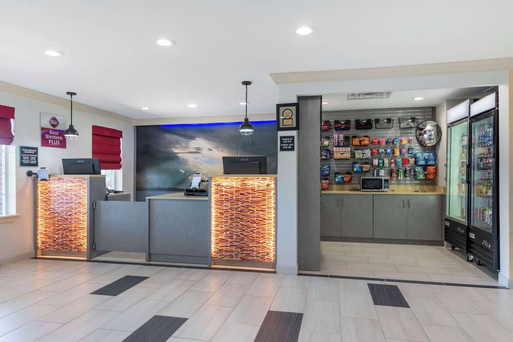 Best Western Plus Lake Lanier Gainesville Hotel & Suites 2