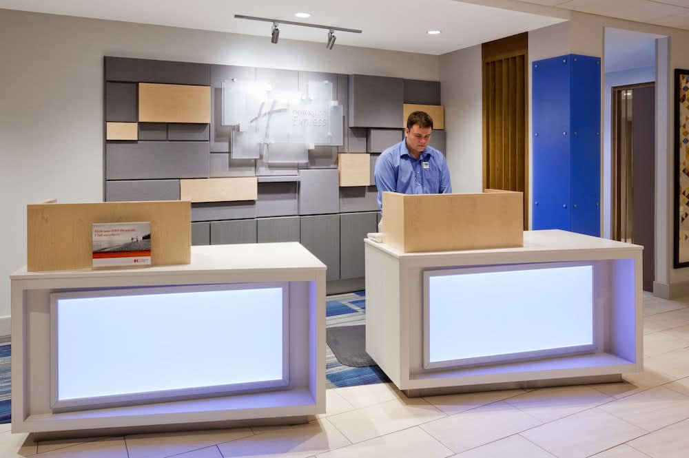 Holiday Inn Express & Suites AUSTIN AIRPORT EAST by IHG 2