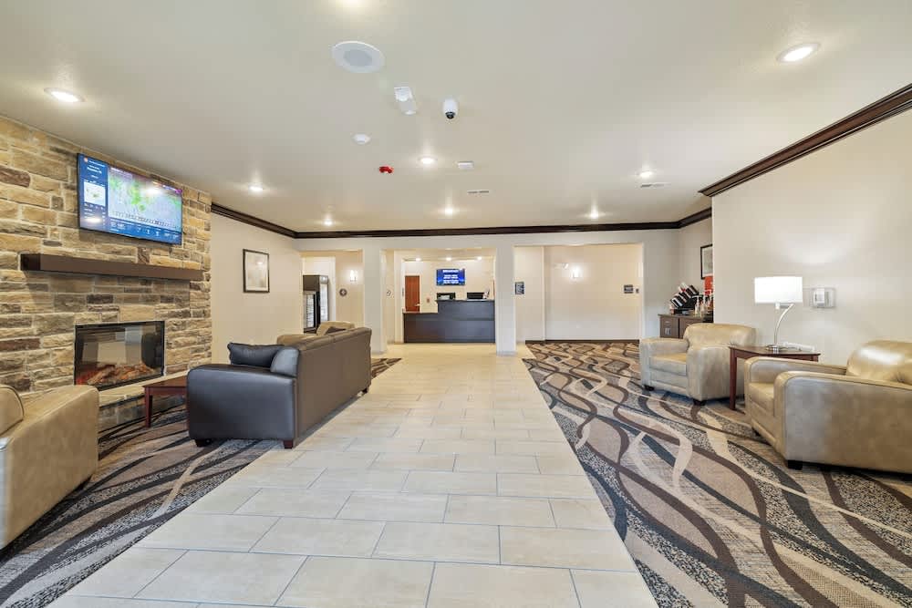 Cobblestone Hotel & Suites - Alpine 2