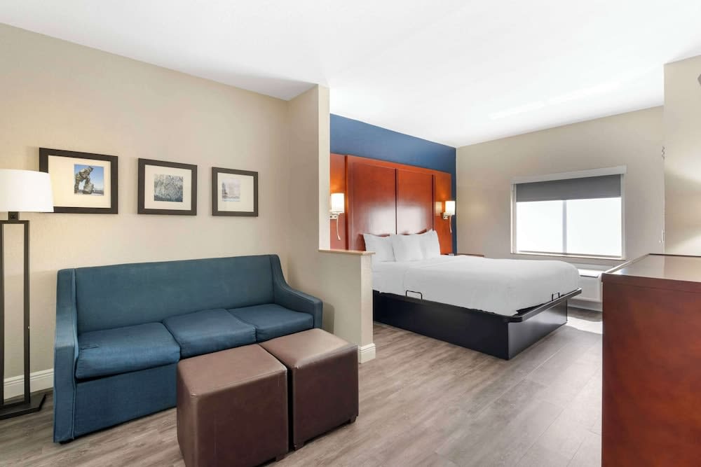 Comfort Suites West Jacksonville 5