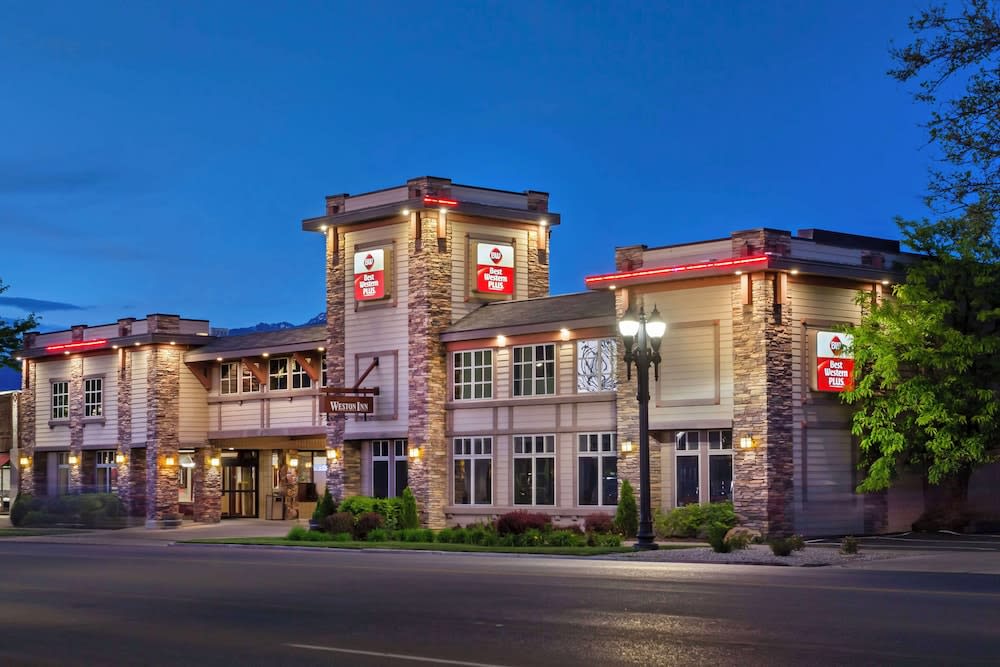 Best Western Plus Weston Inn 1