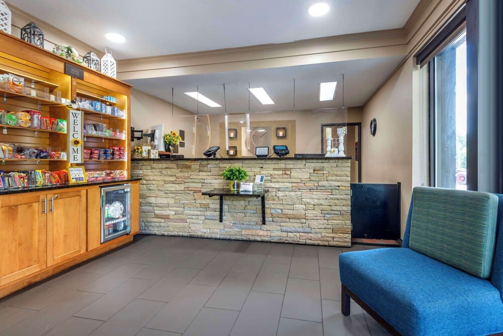 Comfort Inn Asheville East-Blue Ridge Pkwy Access 2