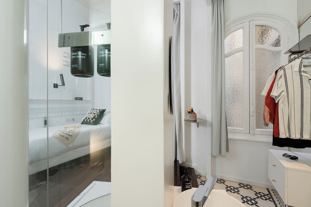 Chic & Basic Born Boutique Hotel 2
