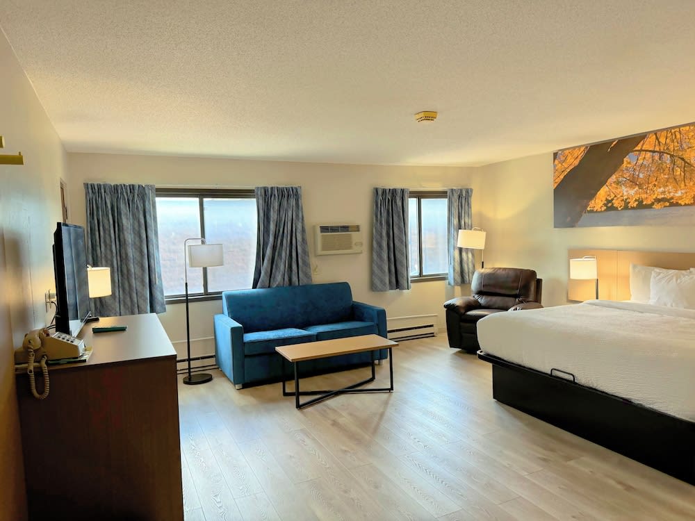 Days Inn by Wyndham Mason City 1