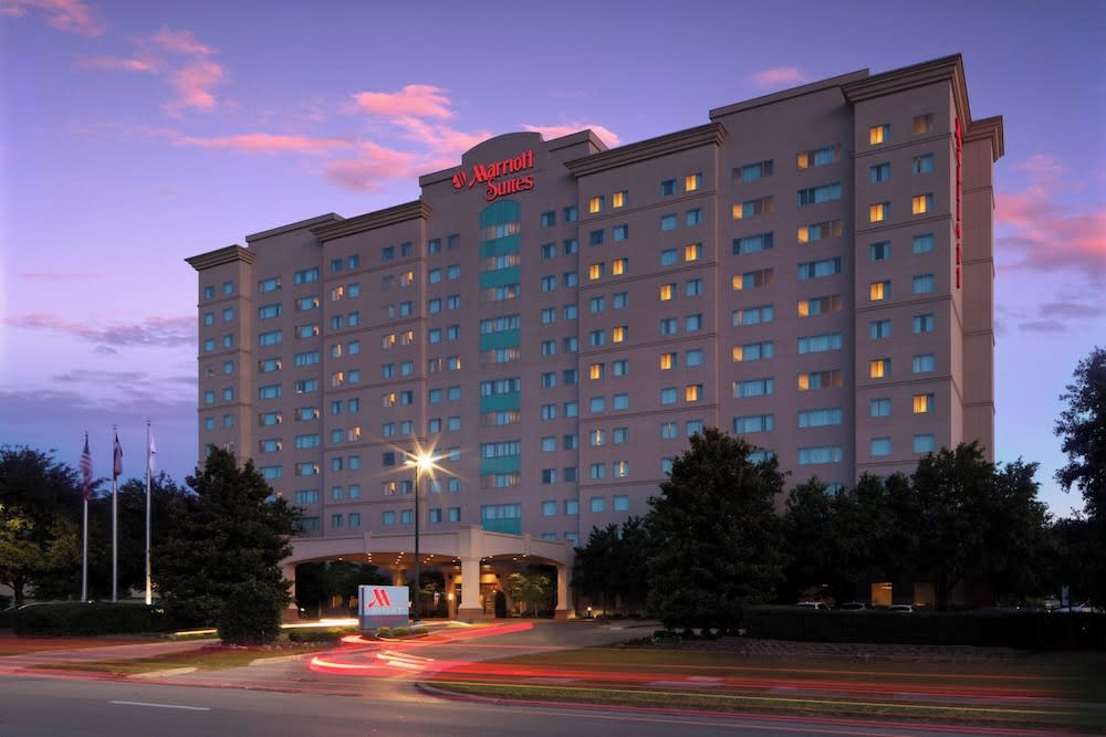 Dallas Marriott Suites Medical/Market Center 1