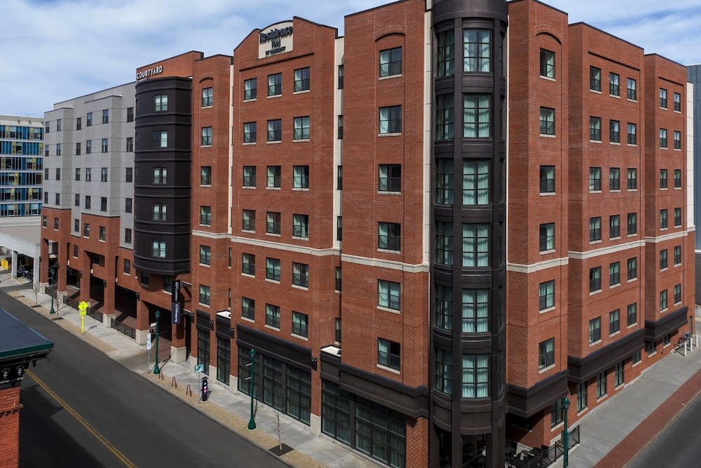 Courtyard by Marriott Syracuse Downtown at Armory Square 1