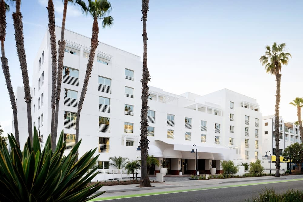 Sandbourne Santa Monica, Autograph Collection 1