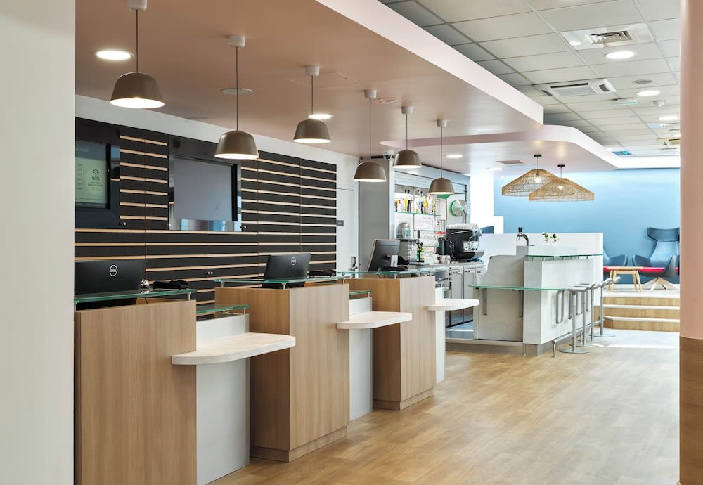 B&B HOTEL Orly Rungis Aéroport 3 étoiles 4