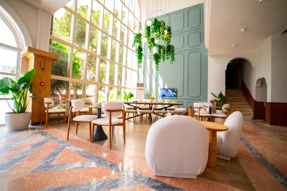 Rose Garden Premium Hotel 4