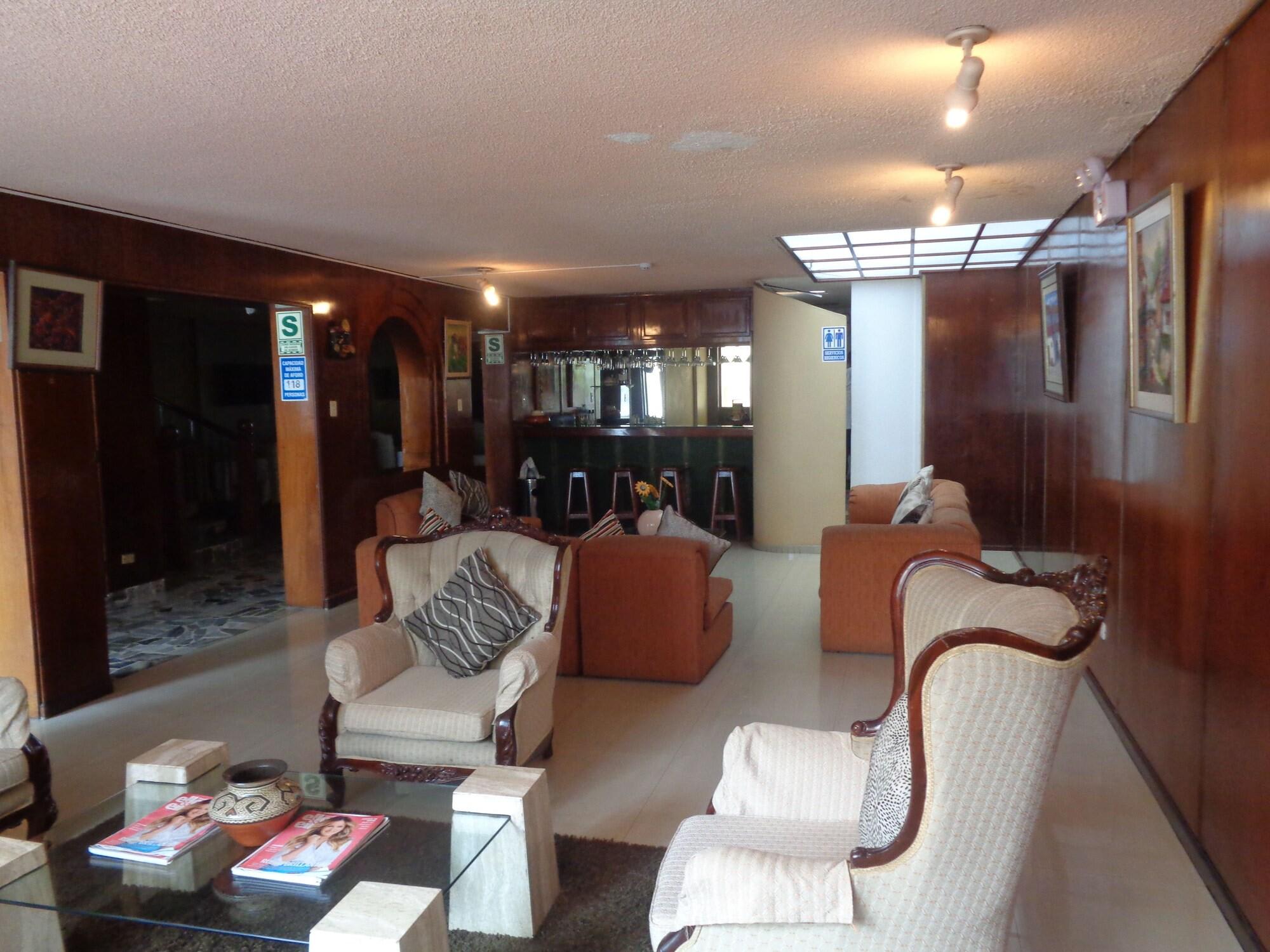 Hotel Carmelo Lima 5