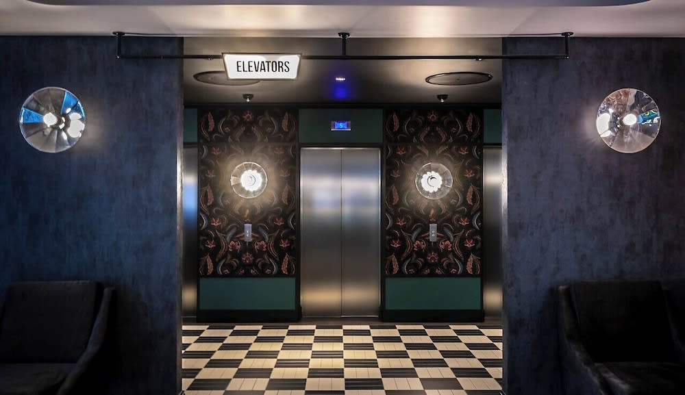 Clayton Hotel City of London 3