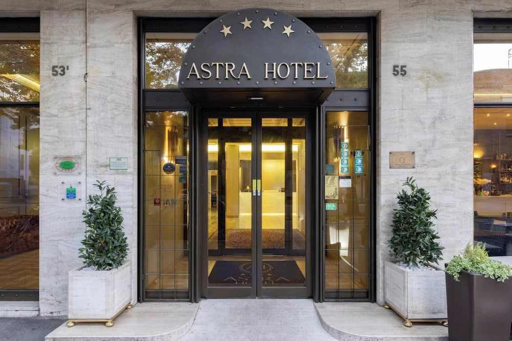 Astra Hotel 1