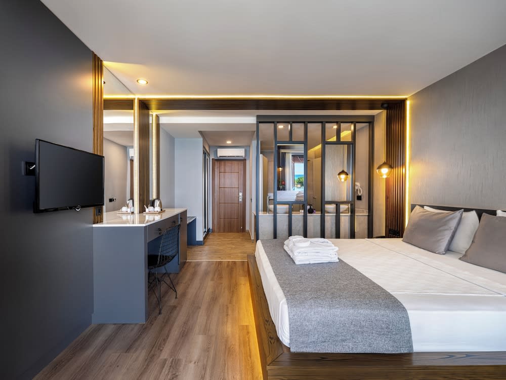 Adora Calma Beach Hotel Adults Only 2