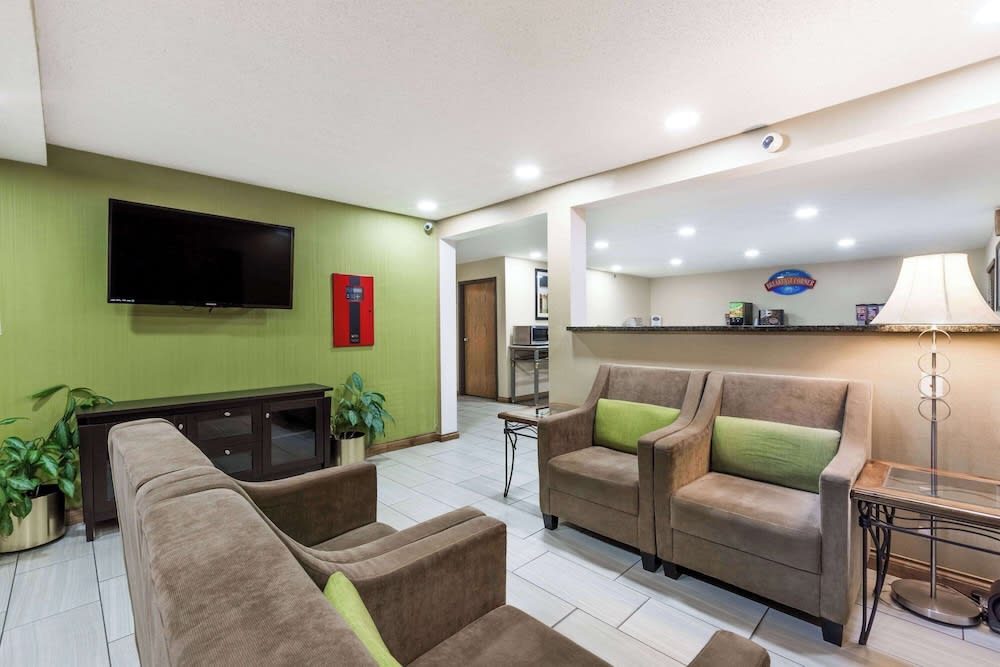 Baymont by Wyndham Louisville South I 65 2