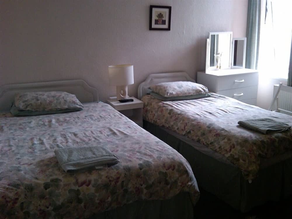 Abbey Lodge Guest House 3